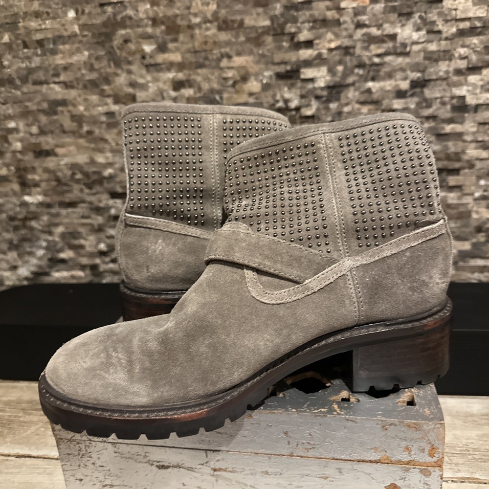 Coach Gates Women's Studded Taupe Gray Suede Moto Combat Buckle Ankle Boots 5B - Picture 6 of 7